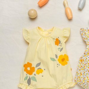 Babybol Macacão Flores Baunilha